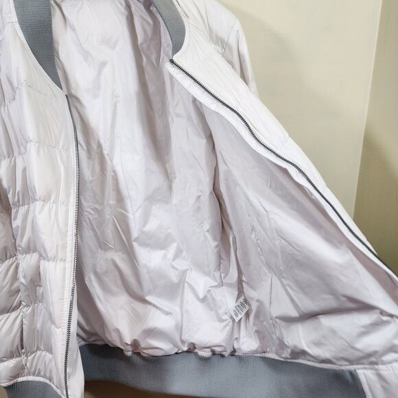 Athleta white with gray trim goose down lightweight puffer jacket womans size XL - Picture 6 of 10